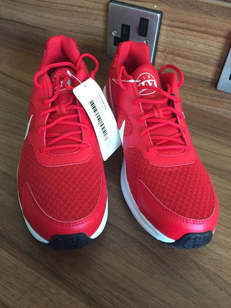 mens nike trainers size 8.5